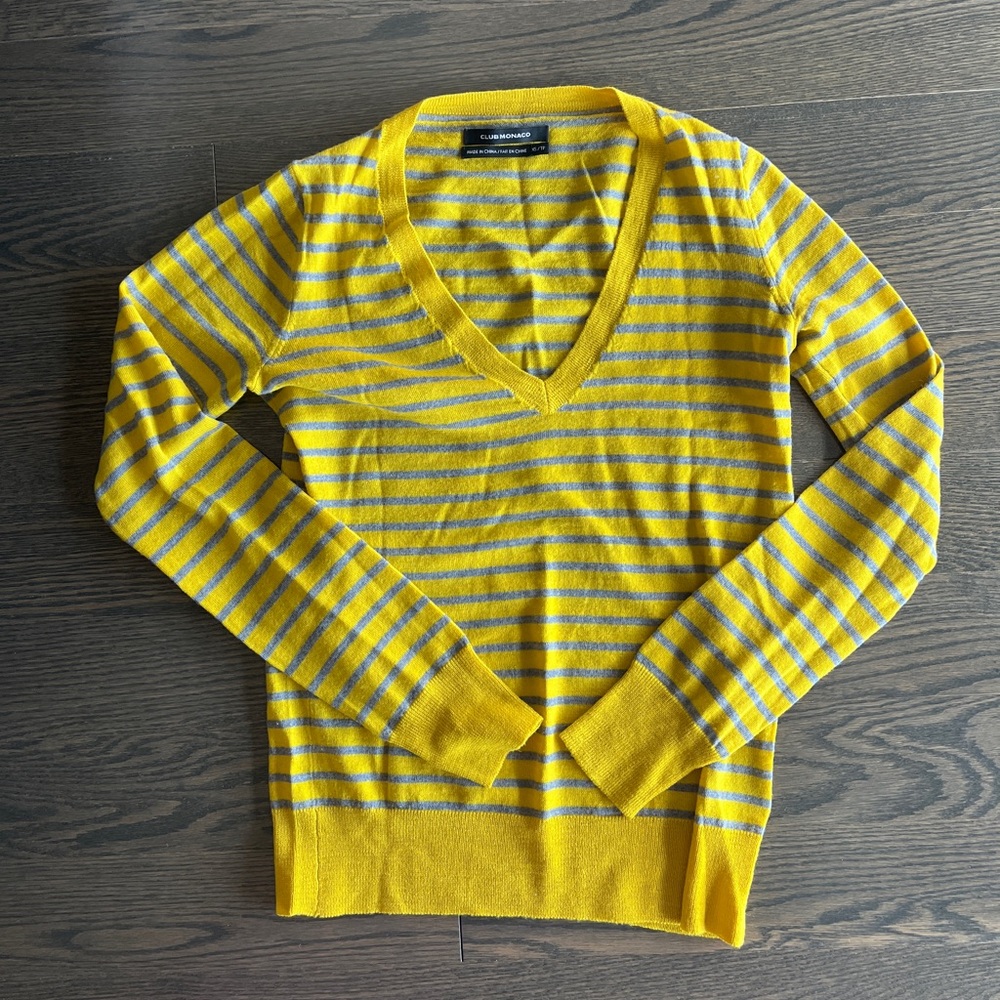Club Monaco V neck yellow and grey striped 100% merino wool sweater in size XS